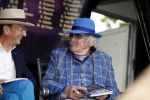 Hummelo 10 mei 2018
Onthulling standbeeld rockgroep Normaal met de bandleden Bennie Jolink, Ferdi Joly, Willem Terhorst en de partner van het overleden lid Jan Manschot