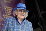 Hummelo 10 mei 2018
Onthulling standbeeld rockgroep Normaal met de bandleden Bennie Jolink, Ferdi Joly, Willem Terhorst en de partner van het overleden lid Jan Manschot