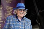 Hummelo 10 mei 2018
Onthulling standbeeld rockgroep Normaal met de bandleden Bennie Jolink, Ferdi Joly, Willem Terhorst en de partner van het overleden lid Jan Manschot