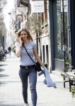 Amsterdam 11 april 2018
Christie Bokma bellend op straat