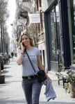 Amsterdam 11 april 2018
Christie Bokma bellend op straat