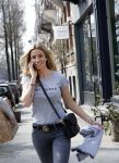 Amsterdam 11 april 2018
Christie Bokma bellend op straat