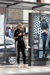 AMSTERDAM 24 april 2018
Claire Rose Cliteur wacht op de tram