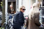 Amsterdam 25 april 2018
Connie Witteman in haar karretje op de pc hooftstraat