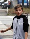Hamburg 13 april 2018
Sylvie Meis viert haar 40e verjaardag oa met haar vader en moeder en haar broer Daniel. Ze gingen smiddags lunchen in Restaurant Daniel en s avonds was het feest in hotel Radisson Blue in Hamburg. Damian v d Vaart