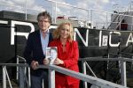 Amsterdam 25 april 2018
Boekpresentatie Erik de Zwart op het oude veronica schip. Erik rijkt het eerste boek uit aan Angela Groothuizen