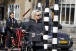 Amsterdam 23 april 2018
Eva Jinek ( zwanger ) gaat met de fiets sporten.