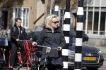 Amsterdam 23 april 2018
Eva Jinek ( zwanger ) gaat met de fiets sporten.