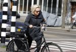 Amsterdam 23 april 2018
Eva Jinek ( zwanger ) gaat met de fiets sporten.