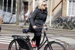 Amsterdam 23 april 2018
Eva Jinek ( zwanger ) gaat met de fiets sporten.