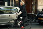Amsterdam 23 april 2018
Eva Jinek ( zwanger ) gaat met de fiets sporten.