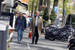 Amsterdam 23 april 2018
Frans Weisglas met zijn vrouw op de beethovenstraat.
