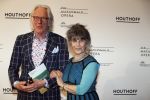 Amsterdam 18 april 2018
 Koning Willem-Alexander en koningin Maxima wonen de premiere bij van Gurre-Lieder in de Nationale Opera & Ballet in de stopera. Freek de Jonge met zijn vrouw Hella Asser