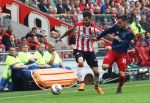 Eindhoven, 15 April 2018
PSV-AJAX, eindstand 3-0 en Landskampioen Seizoen 2017-2018
Gaston Pereiro in duel met Max Wober