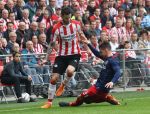 Eindhoven, 15 April 2018
PSV-AJAX, eindstand 3-0 en Landskampioen Seizoen 2017-2018
Gaston Pereiro in duel met Max Wober