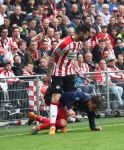 Eindhoven, 15 April 2018
PSV-AJAX, eindstand 3-0 en Landskampioen Seizoen 2017-2018
Gaston Pereiro in duel met Max Wober