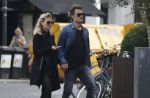 Amsterdam 10 april 2018
Gigi ravelli met haar man Roger Hodenius in Amsterdam zuid.