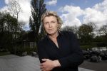 Amsterdam 25 september 2018
Presentatie lâ€™Homo van het blad Linda in Hotel Arena. Linda de Mol reikt het eerste exemplaar uit aan Erwin Olaf Hans v Manen en Hans Klok .