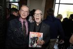 Amsterdam 25 september 2018
Presentatie lâ€™Homo van het blad Linda in Hotel Arena. Linda de Mol reikt het eerste exemplaar uit aan Erwin Olaf Hans v Manen en Hans Klok . Hans van Manen met partner Henk