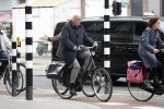 Amsterdam 10 april 2018
Henk Spaan bellend op de fiets in Amsterdam