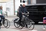 Amsterdam 10 april 2018
Henk Spaan bellend op de fiets in Amsterdam