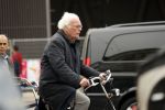Amsterdam 10 april 2018
Henk Spaan bellend op de fiets in Amsterdam