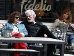 Amsterdam 11 april 2018
Henriette Tol met partner Rob Snoek op terras