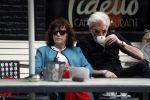 Amsterdam 11 april 2018
Henriette Tol met partner Rob Snoek op terras