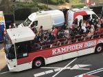 Eindhoven, 16 April 2018
PSV-AJAX, eindstand 3-0 en Landskampioen Seizoen 2017-2018
Huldiging op het gemeentehuis Eindhoven