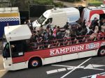 Eindhoven, 16 April 2018
PSV-AJAX, eindstand 3-0 en Landskampioen Seizoen 2017-2018
Huldiging op het gemeentehuis Eindhoven