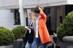 Amsterdam 14 april 2018 
Isa Hoes en haar dochter Vlinder eten ijsje