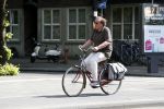 Amsterdam 11 mei 2018 
Ivo Niehe op zijn (dames)fiets