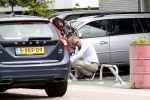 Amsterdam / Loosdrecht 12 mei 2018
Jeroen Pauw en zijn vriendin Zoe doen boodschappen in Amsterdam waarna ze naar hun boot in Loosdrecht rijden.