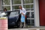 Amsterdam / Loosdrecht 12 mei 2018
Jeroen Pauw en zijn vriendin Zoe doen boodschappen in Amsterdam waarna ze naar hun boot in Loosdrecht rijden.
