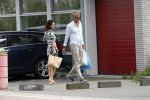 Amsterdam / Loosdrecht 12 mei 2018
Jeroen Pauw en zijn vriendin Zoe doen boodschappen in Amsterdam waarna ze naar hun boot in Loosdrecht rijden.