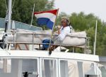 Amsterdam / Loosdrecht 12 mei 2018
Jeroen Pauw en zijn vriendin Zoe doen boodschappen in Amsterdam waarna ze naar hun boot in Loosdrecht rijden.