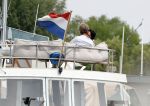 Amsterdam / Loosdrecht 12 mei 2018
Jeroen Pauw en zijn vriendin Zoe doen boodschappen in Amsterdam waarna ze naar hun boot in Loosdrecht rijden.