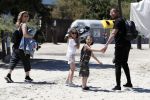 ibiza 2 mei 2018
Johnny Heitinga met zijn vrouw Chartlotte en kinderen Jezebel en Lennox op het strand bij coco beach