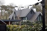 Blaricum 14 april 2018
Huis Johnny de Mol en zijn vrouw Anouk v Schie.