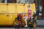 Amsterdam 7 mei 2018
Jolanda v d Berg met dochter op de fiets