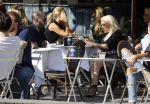 Amsterdam 18 april 2018
Judith osborn met (een) vriend op etrras bij George.