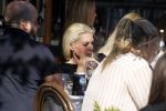 Amsterdam 18 april 2018
Judith osborn met (een) vriend op etrras bij George.