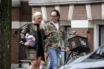 Amsterdam 23 april 2018
Judith Osborn met (een) vriend op straat en op terras bij George in Amsterdam zuid.