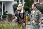 Amsterdam 23 april 2018
Judith Osborn met (een) vriend op straat en op terras bij George in Amsterdam zuid.