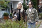 Amsterdam 23 april 2018
Judith Osborn met (een) vriend op straat en op terras bij George in Amsterdam zuid.