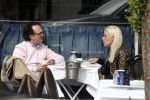 Amsterdam 23 april 2018
Judith Osborn met (een) vriend op straat en op terras bij George in Amsterdam zuid.
