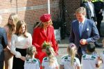 Groningen 27 april 2018
Koningsdag in Groningen met Koning Willem Alexander Koningin Maxima prinses Amalia Arian Alexia . Verder ook aanwezig Prins Maurits Prinses Marilene Prins Bernhard Prinses Annette Prins Floris Prinses Aimee en prins Pieter Christiaan.