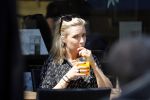 Hilversum 9 mei 2018 
Laurien Verstraten op etrras bij brasserie v Dam.