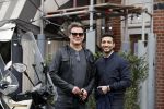 Amsterdam 14 april 2018
Leco v Zadelhoff met zijn vriend Carlos op de cornelis schuytstraat.