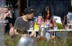 Amsterdam 19 april 2018
Lil Kleine met zijn vriendin jamie Vaes op terras bij George